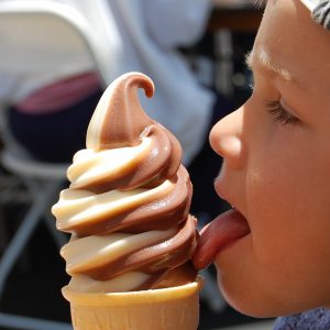 Vem älskar inte mjukglass eller sockervadd, hyr av oss för ett smaskigt event