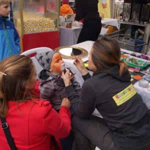 Ansiktsmålning är en storfavorit bland barn, för ett lyckat event eller
